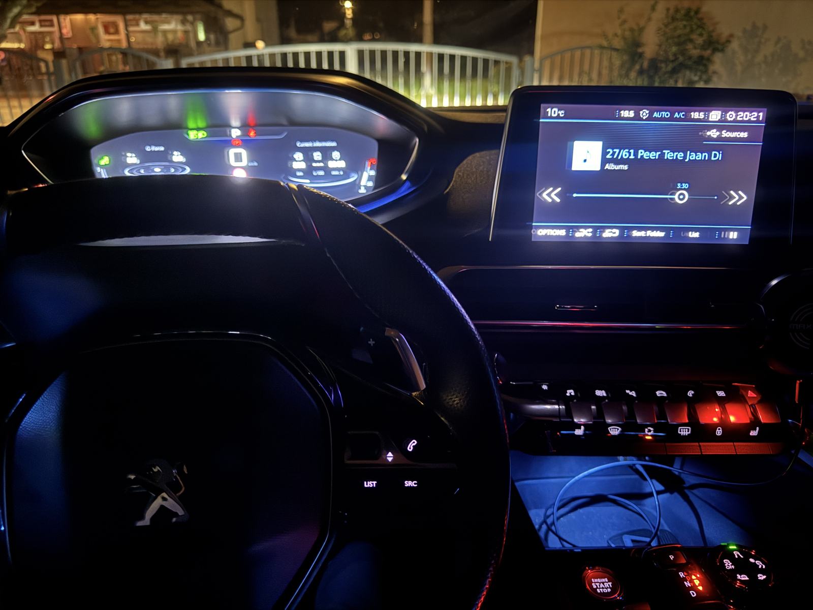 Peugeot 5008 2,0 BlueHDI, 180 KS, ETA 8, 7 Sjedalo, Panorama, 360 Cam, fotografija 16