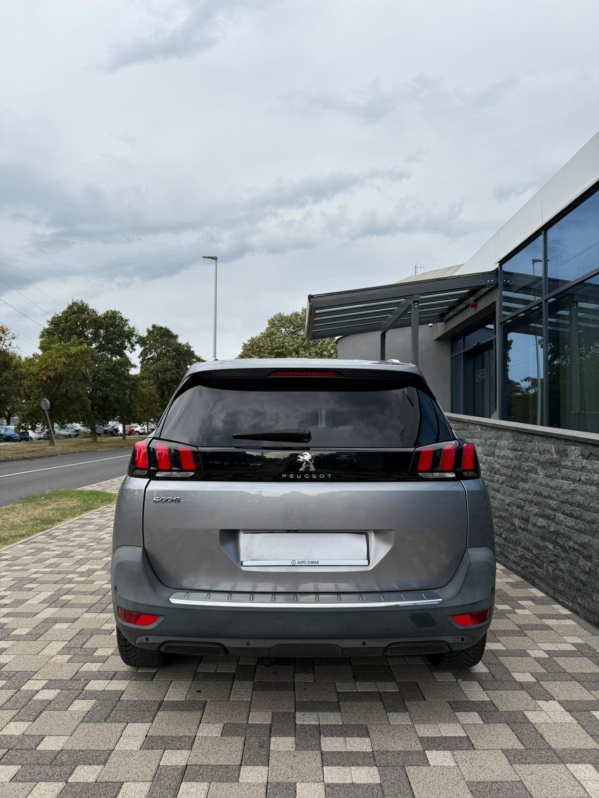 Peugeot 5008 2,0 d - 7 SJEDALA - PANORAMA - FULL OPREMA - PRILIKA !!!!, fotografija 9