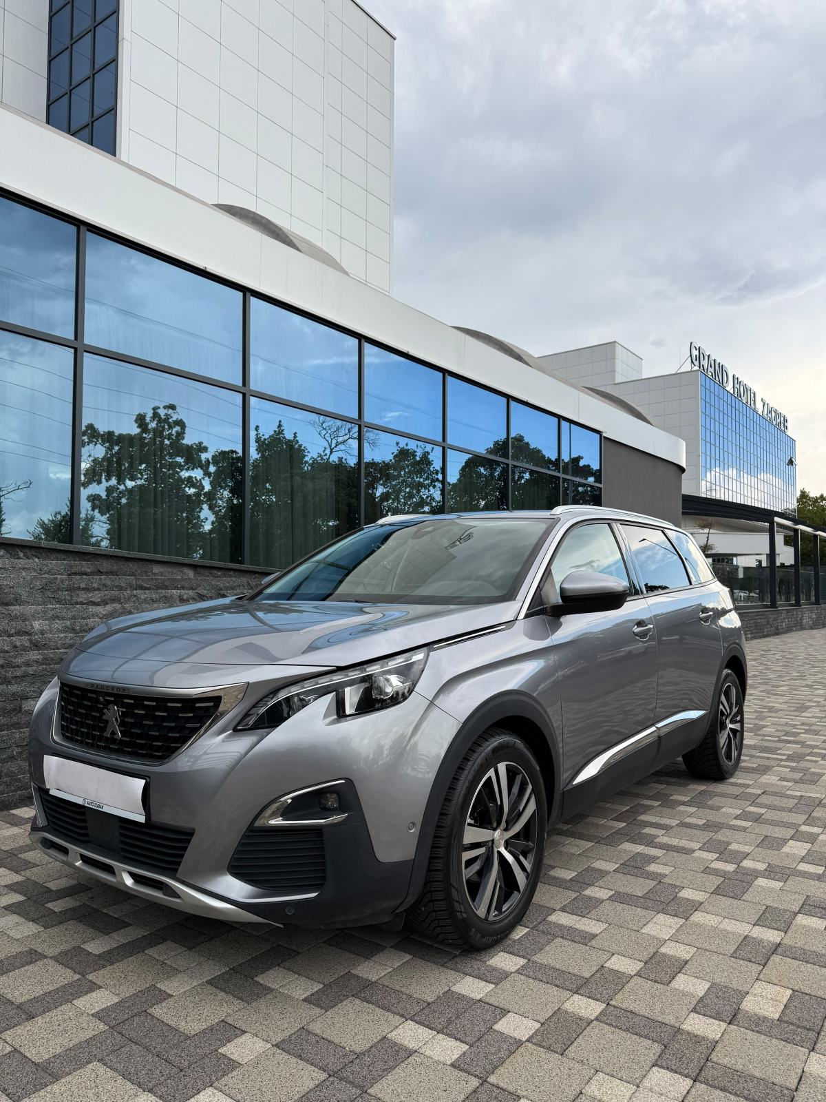 Peugeot 5008 2,0 d - 7 SJEDALA - PANORAMA - FULL OPREMA - PRILIKA !!!!, fotografija 5