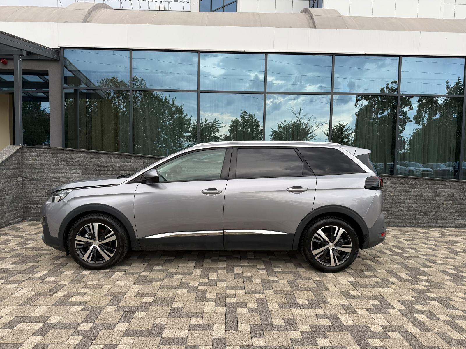 Peugeot 5008 2,0 d - 7 SJEDALA - PANORAMA - FULL OPREMA - PRILIKA !!!!, fotografija 6