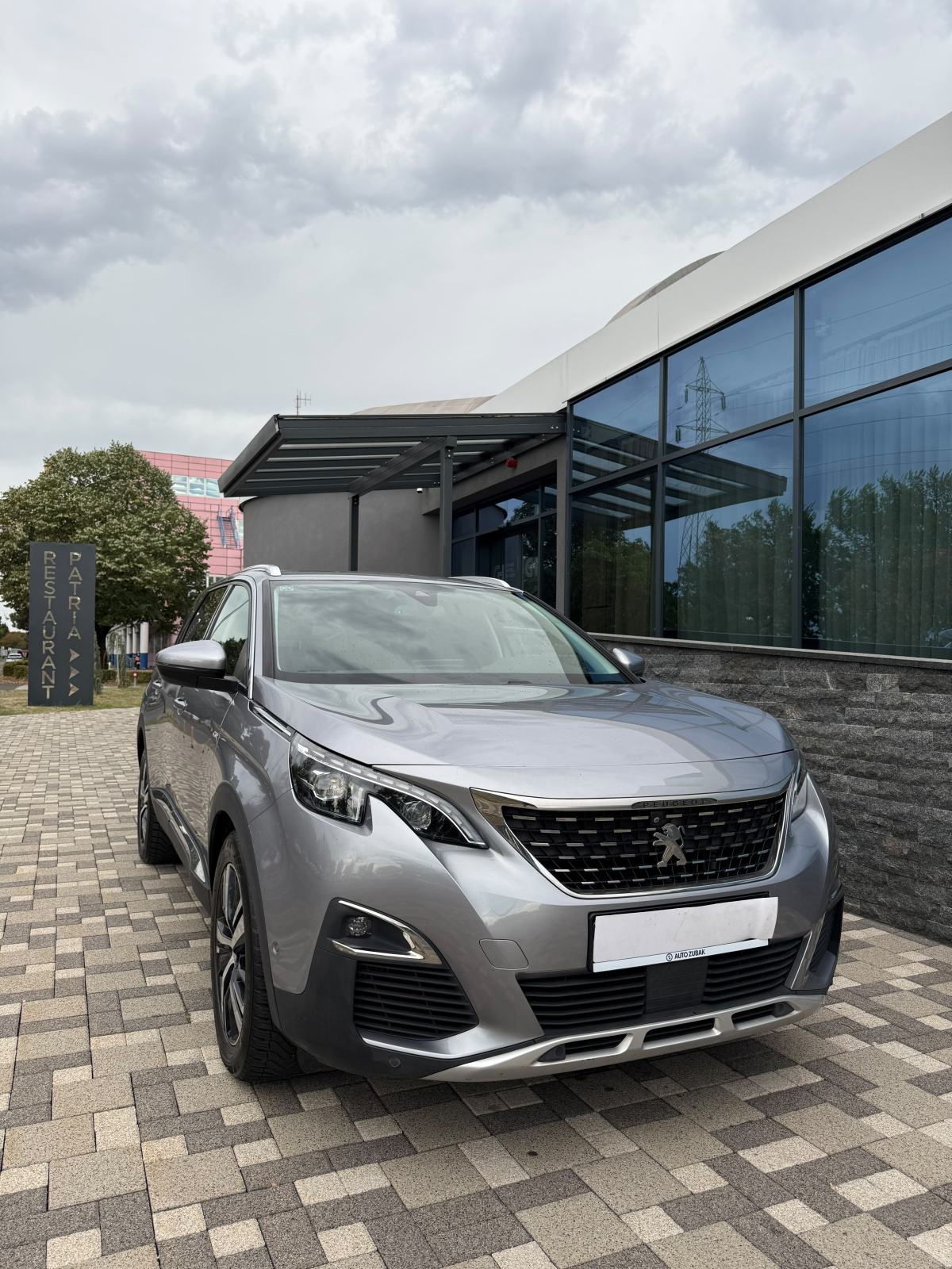 Peugeot 5008 2,0 d - 7 SJEDALA - PANORAMA - FULL OPREMA - PRILIKA !!!!, fotografija 2