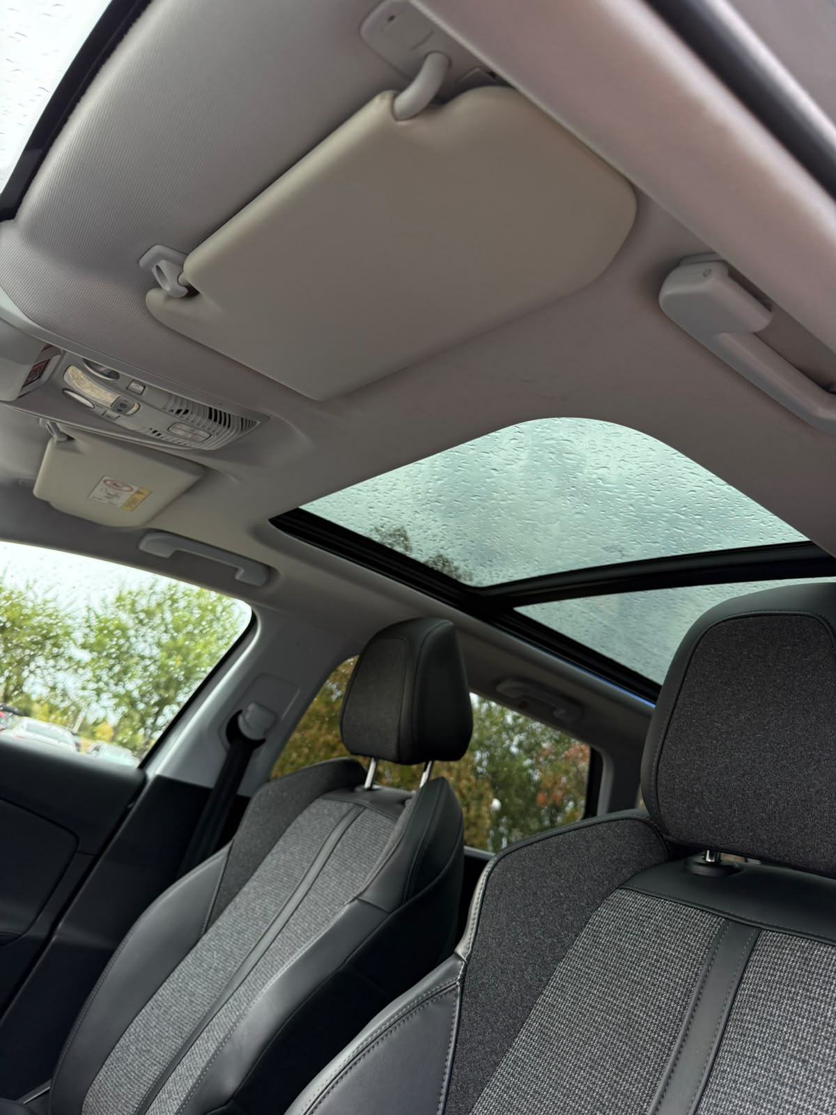 Peugeot 5008 2,0 d - 7 SJEDALA - PANORAMA - FULL OPREMA - PRILIKA !!!!, fotografija 19