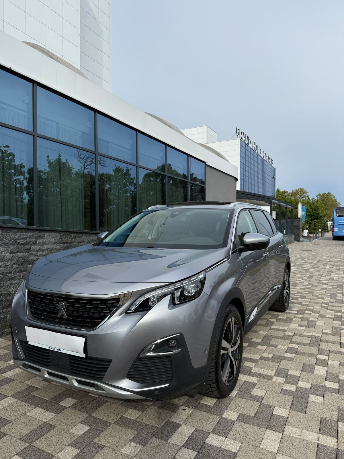 Peugeot 5008 2,0 d - 7 SJEDALA - PANORAMA - FULL OPREMA - PRILIKA !!!!, fotografija 4