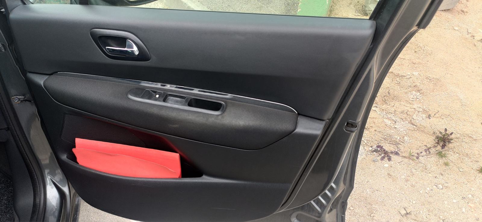 Peugeot 5008 2,0 HDi, HR auto, fotografija 12