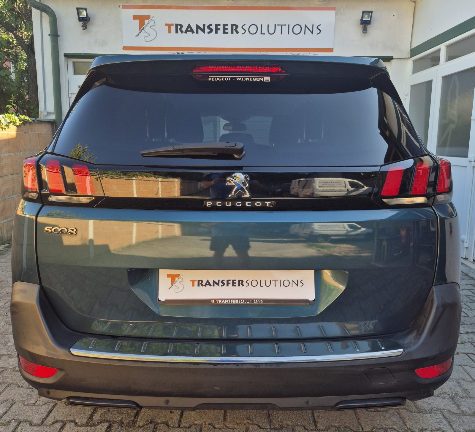 Peugeot 5008 Allure 1,2 PureTech 130, 7 sjedala, FOCAL+DAB, fotografija 3