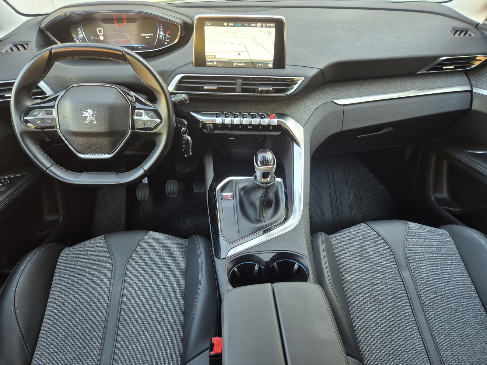 Peugeot 5008 Allure 1,2 PureTech 130, 7 sjedala, FOCAL+DAB, fotografija 18
