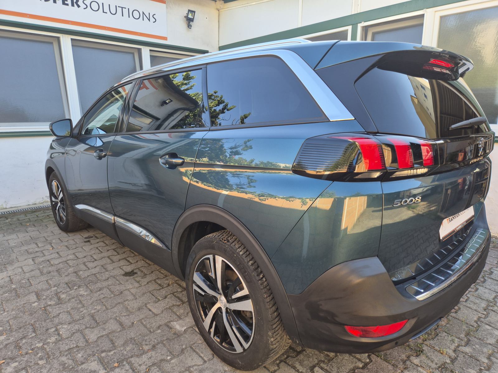 Peugeot 5008 Allure 1,2 PureTech 130, 7 sjedala, FOCAL+DAB, fotografija 2