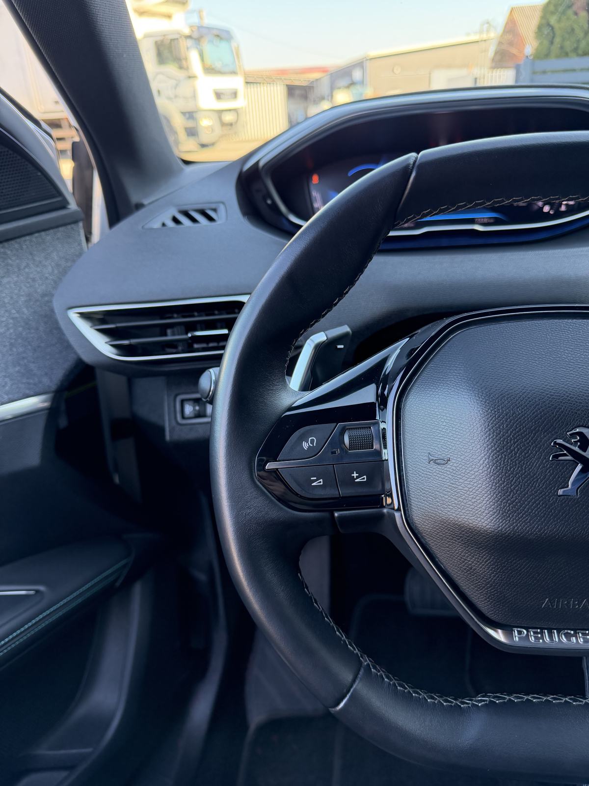 PEUGEOT 5008 ALLURE BUSINESS 1,5 BLUEHDI 06/2023 SERVISNA, fotografija 13