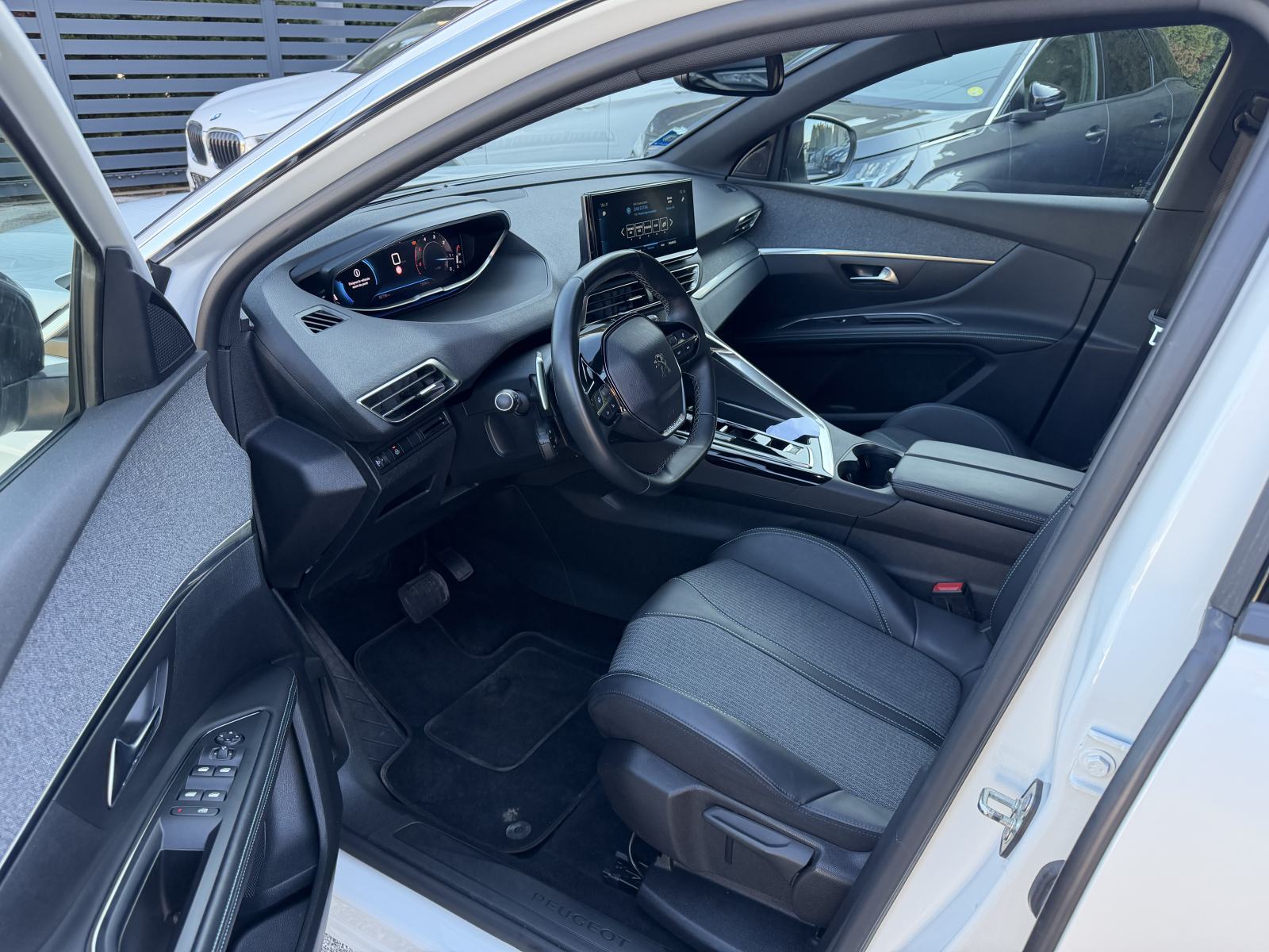 PEUGEOT 5008 ALLURE BUSINESS 1,5 BLUEHDI 06/2023 SERVISNA, fotografija 10
