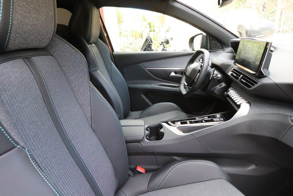 Peugeot 5008 BlueHDI 130 KS Tiptronik Allure 7-Sjedišta -Full LED-, fotografija 7