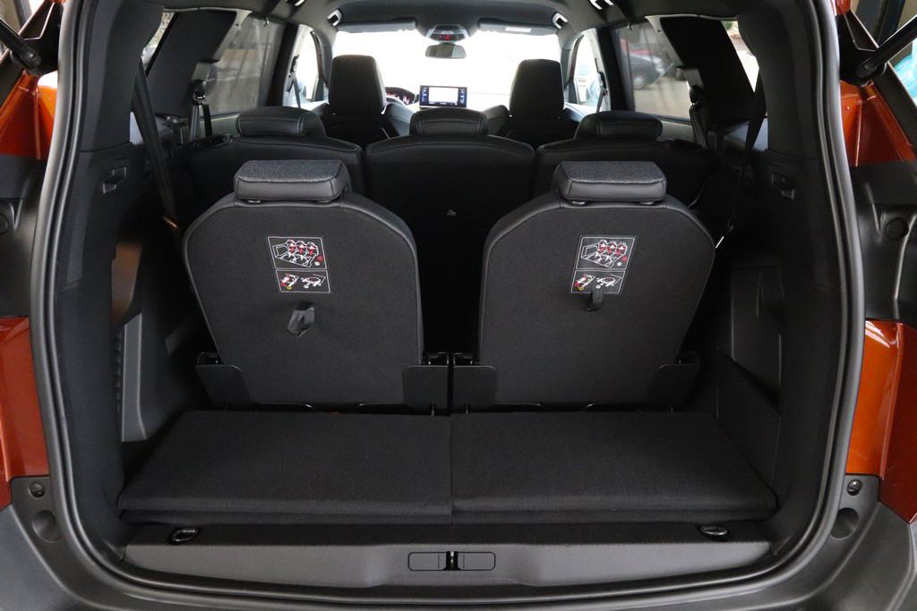 Peugeot 5008 BlueHDI 130 KS Tiptronik Allure 7-Sjedišta -Full LED-, fotografija 12