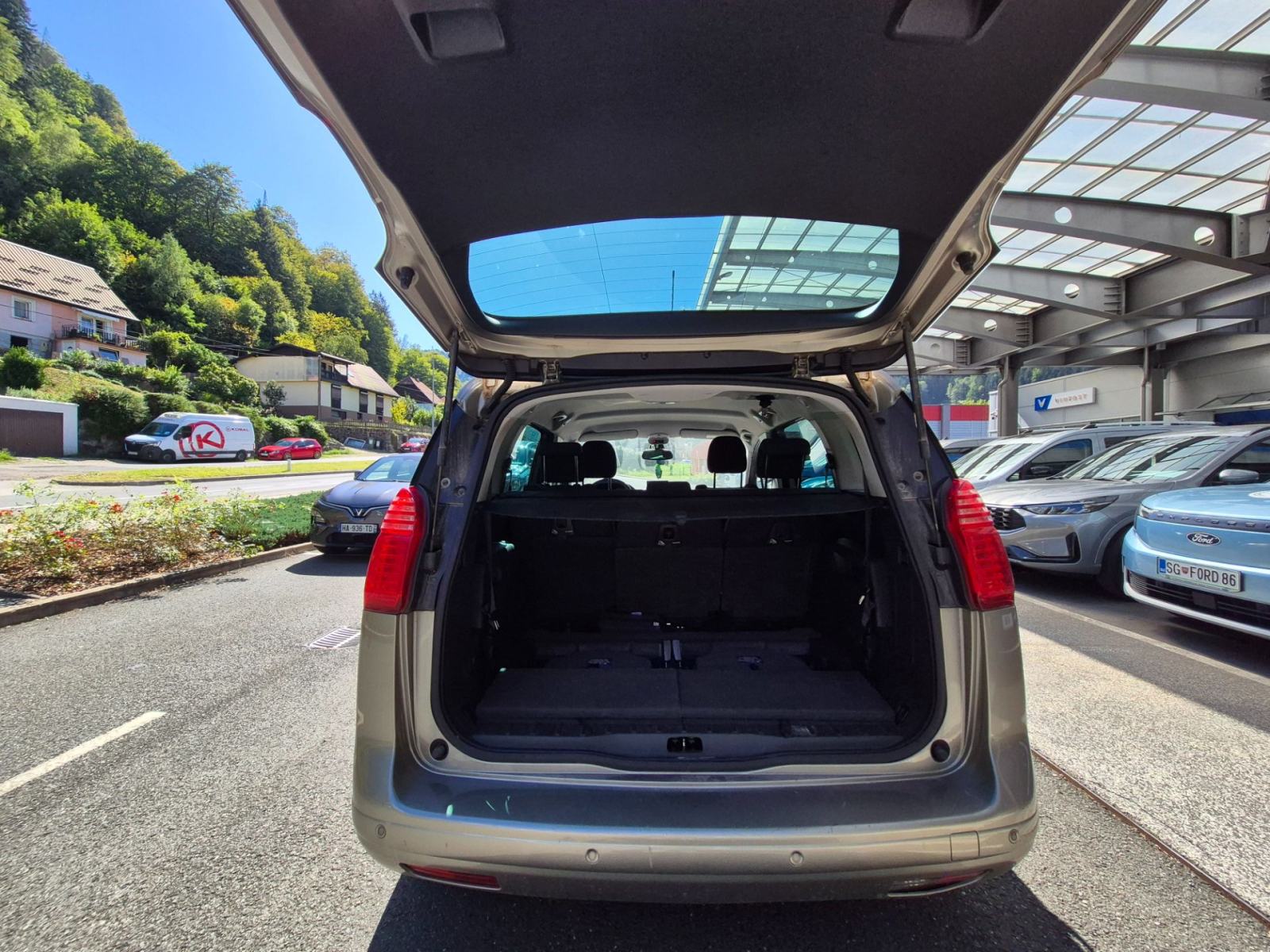 Peugeot 5008 STYLE 1.6 114PS M6-SLO-HUD-KAMERA-PDC-REDNISERVISI, fotografija 7