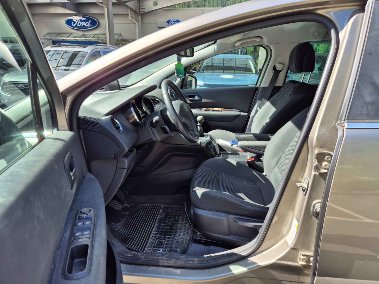 Peugeot 5008 STYLE 1.6 114PS M6-SLO-HUD-KAMERA-PDC-REDNISERVISI, fotografija 10