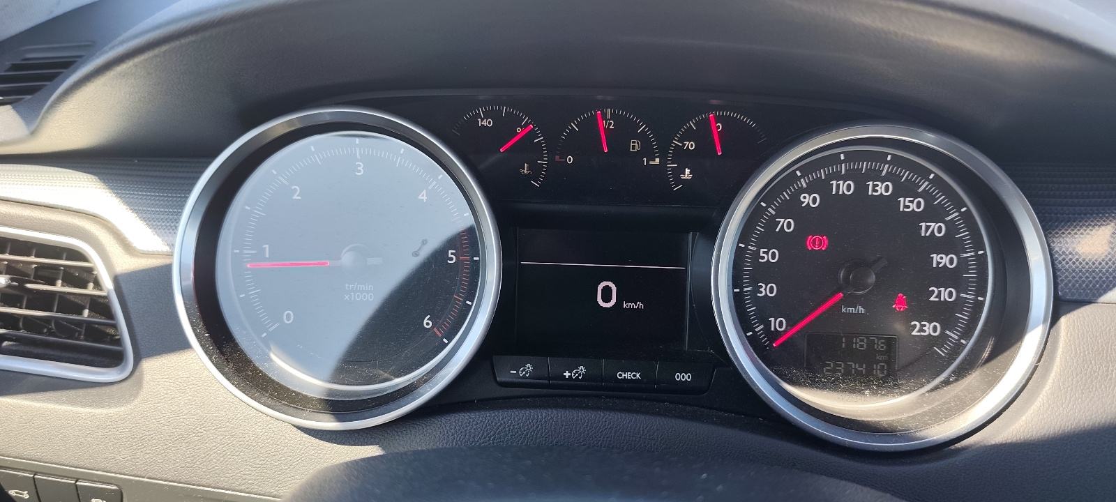 Peugeot 508 1,6 Blue HDi, fotografija 8