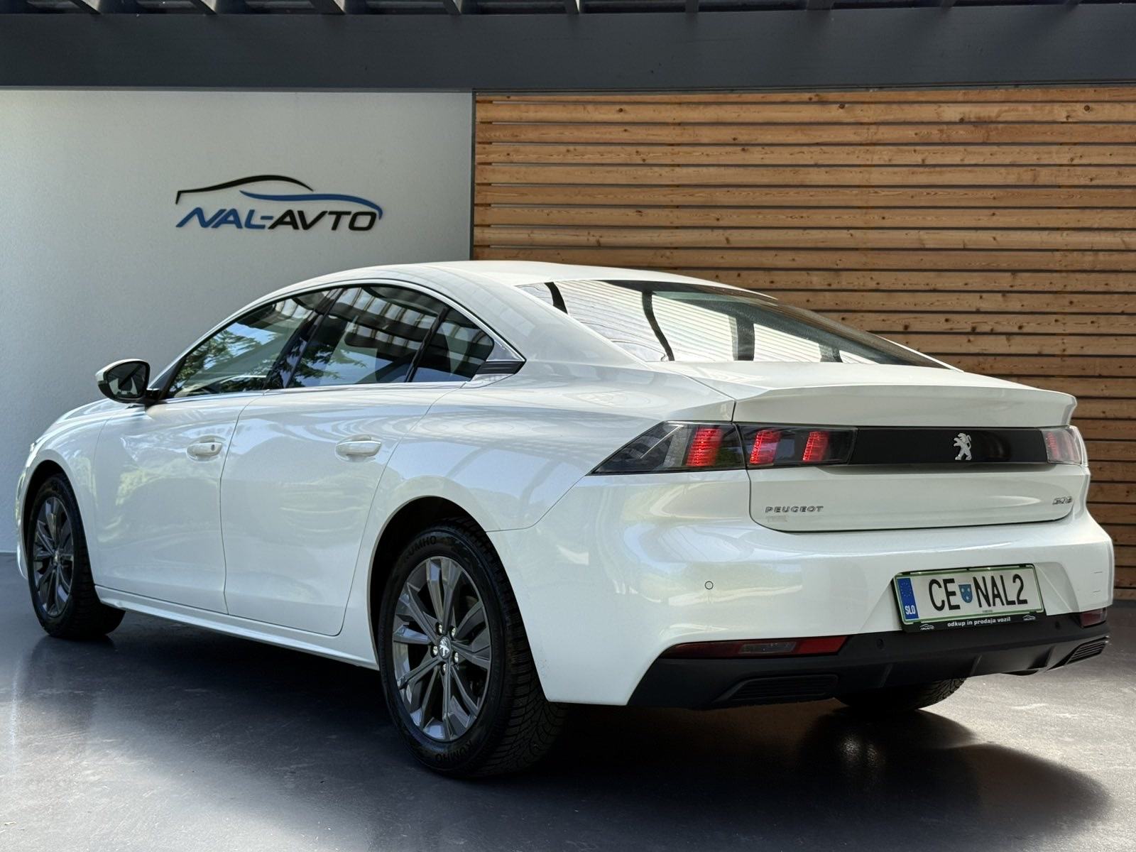 Peugeot 508 130 Aut. LED-NAVIGACIJA-LANE ASSIST-ACC-PARK SENZORI, fotografija 4