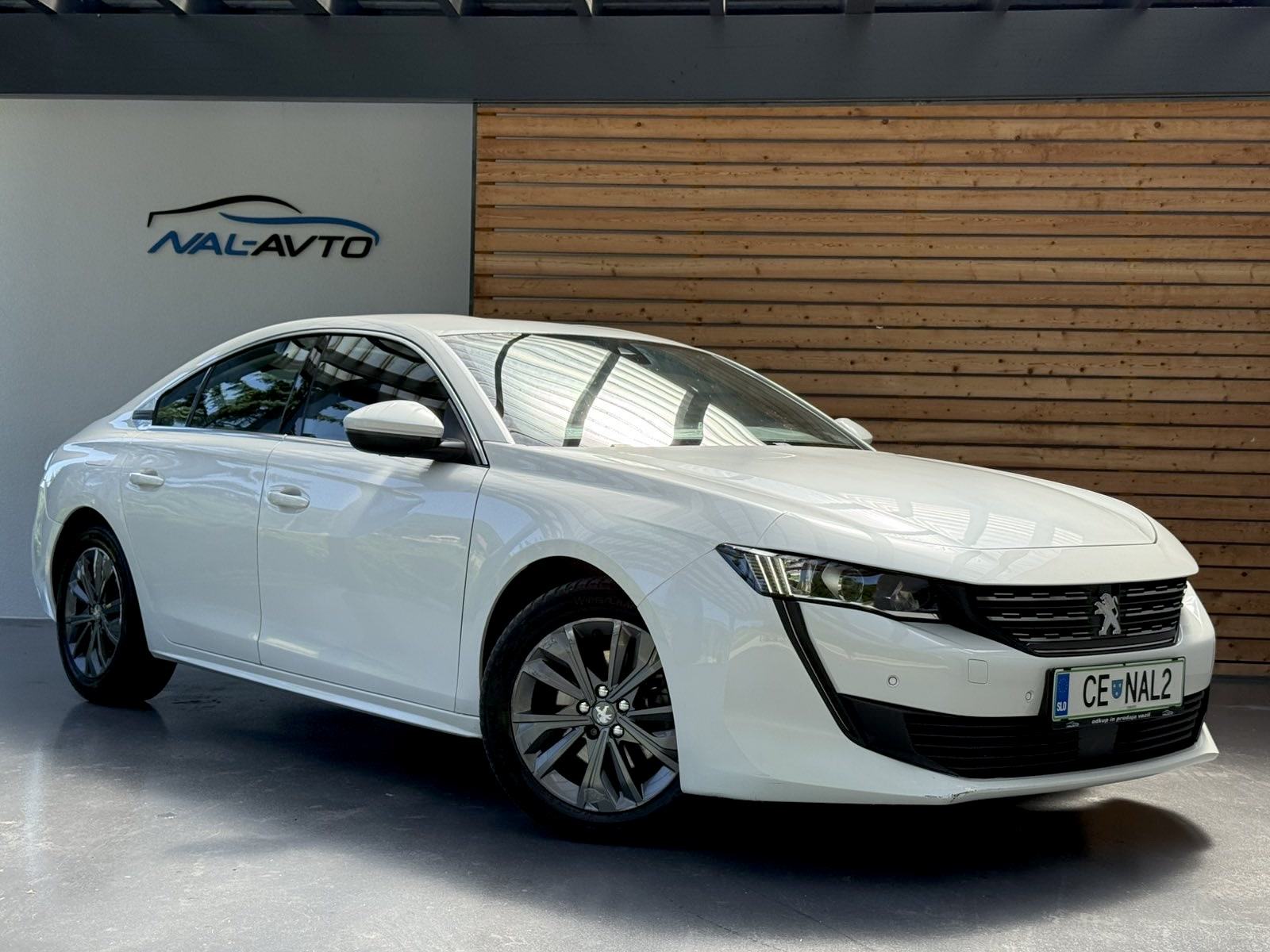 Peugeot 508 130 Aut. LED-NAVIGACIJA-LANE ASSIST-ACC-PARK SENZORI, fotografija 3