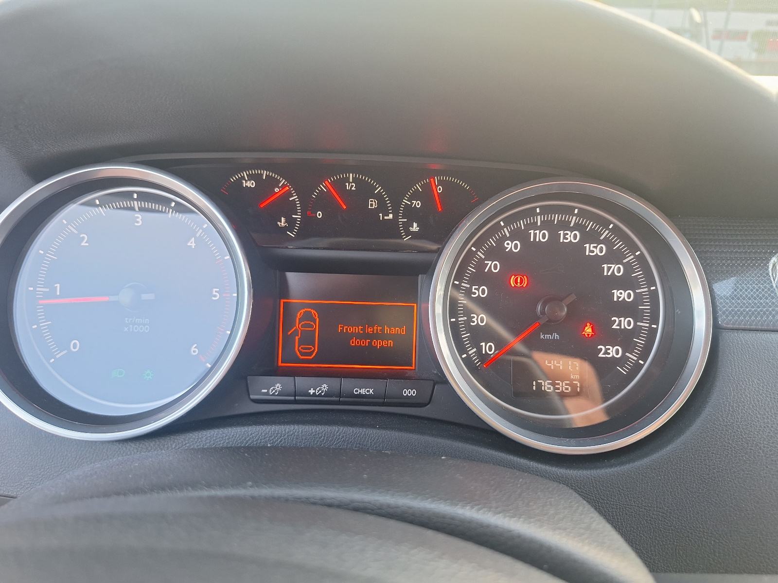 Peugeot 508 2,0 BlueHDi ALLURE LED HR-auto, fotografija 13