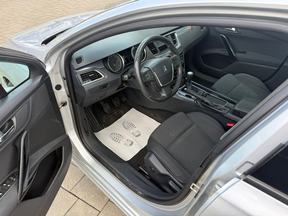 Peugeot 508 SW 2,0 HDi, fotografija 7