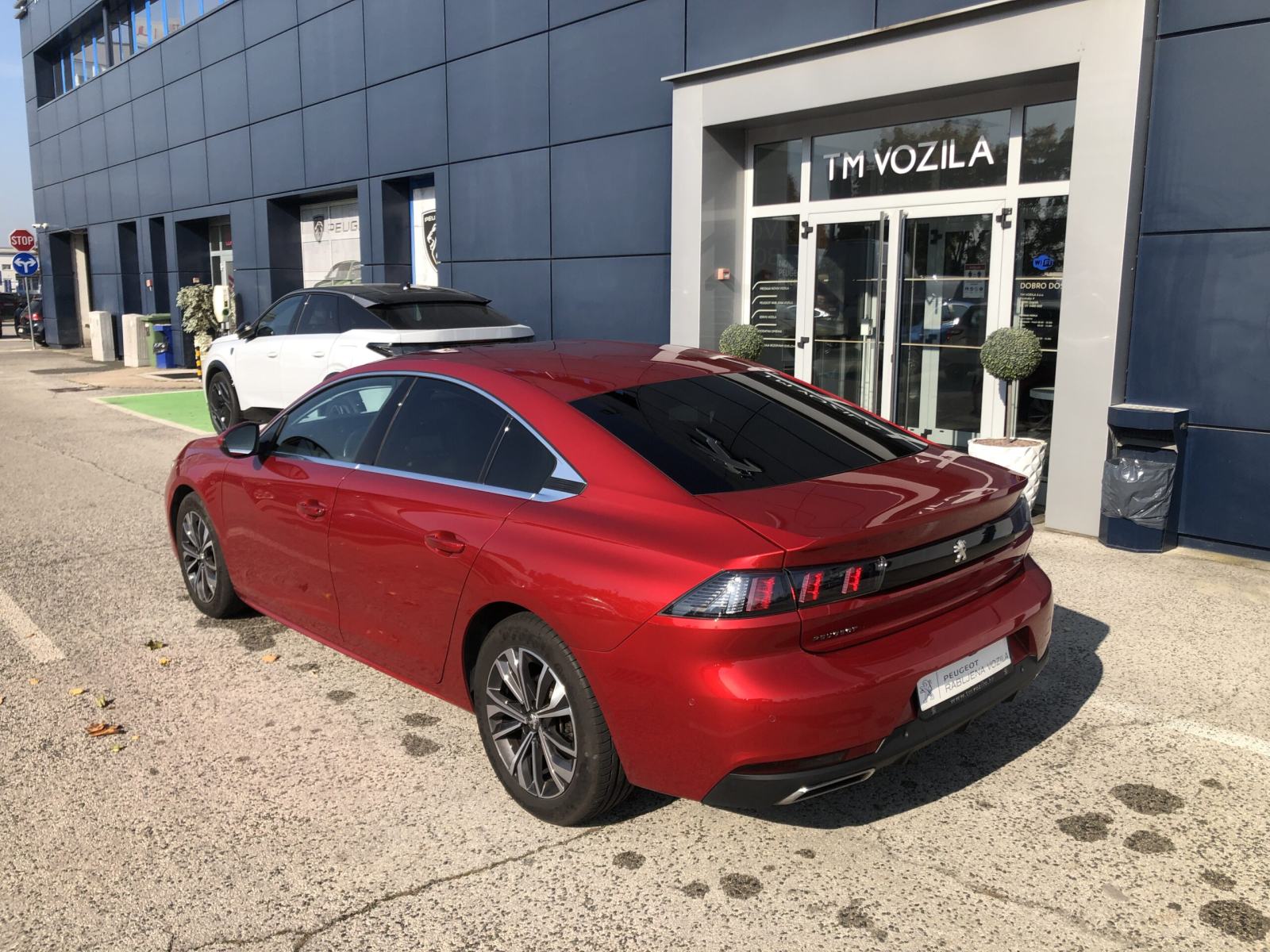 PEUGEOT 508 ALLURE 1,5 BLUEHDI 130 EAT8-AUTO, pogled izvana - slika 4