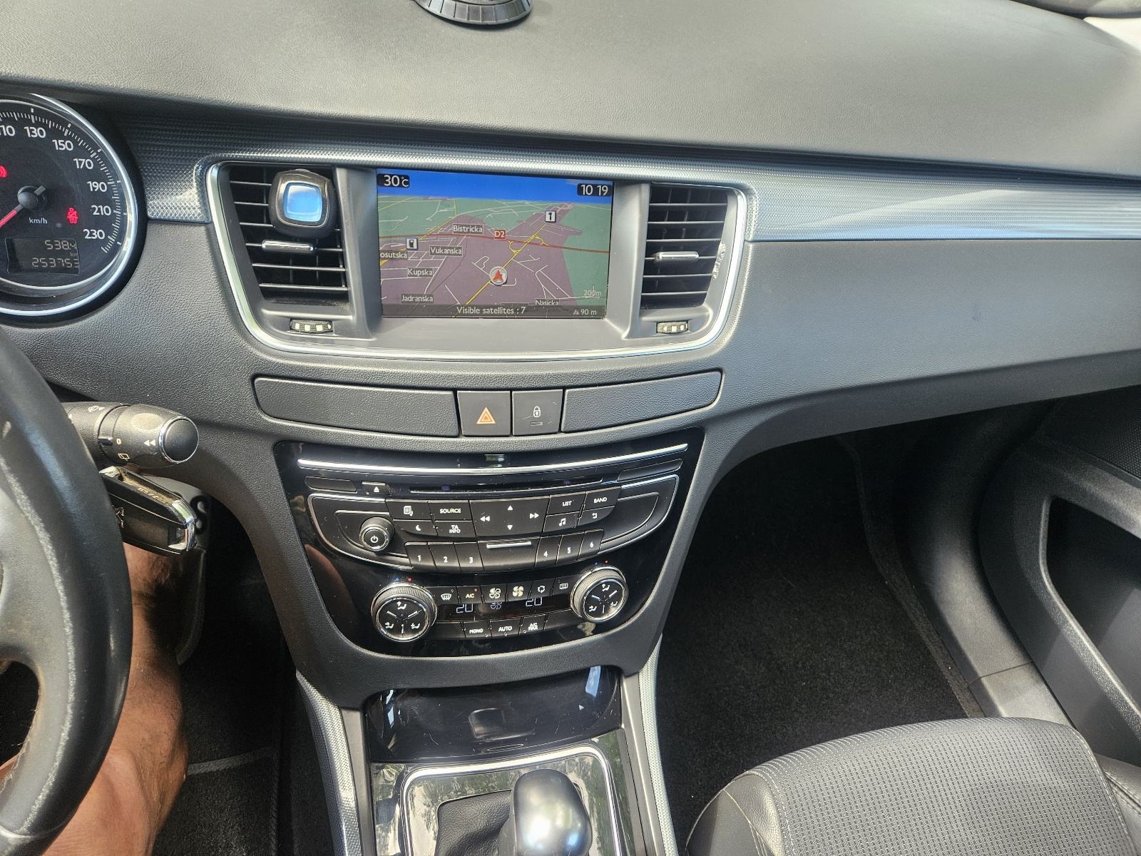 Peugeot 508 SW 1,6 HDI automatik,panorama,navi reg.18.06.2027, fotografija 9