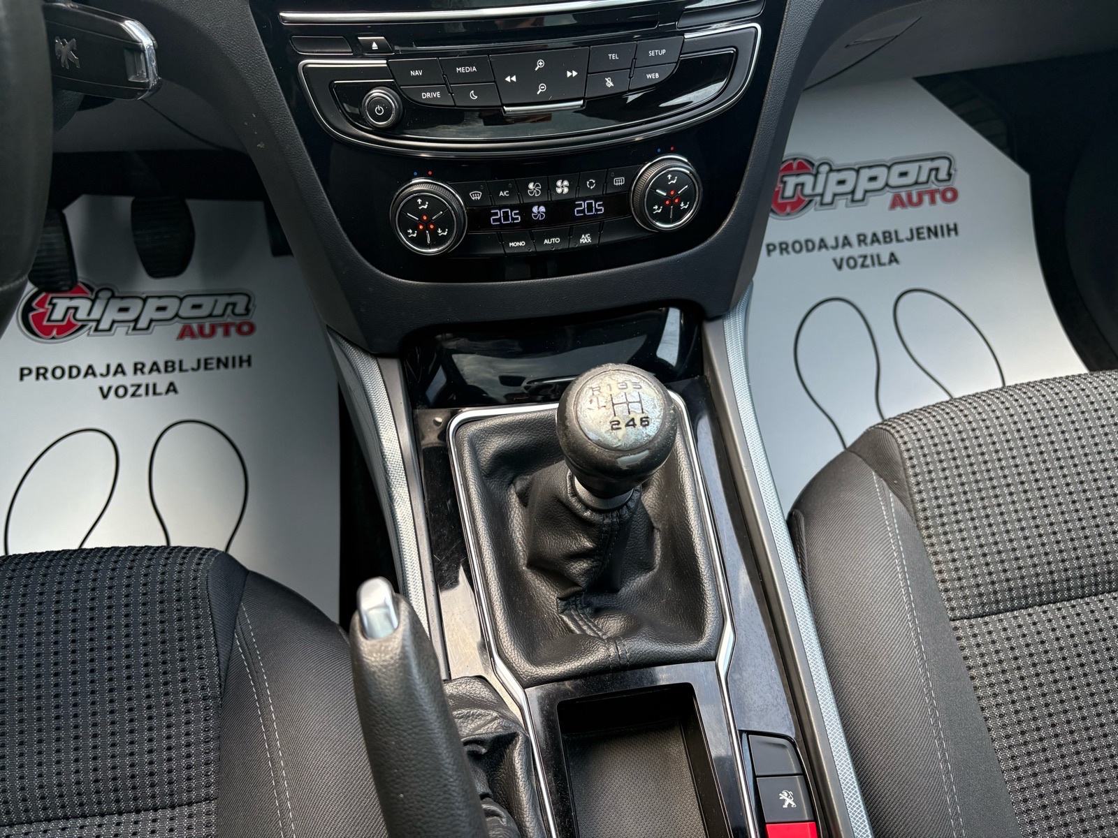 Peugeot 508 SW 1,6 HDI REG:01/2027 - NAVI - PANORAMA - AUTOKREDIT, fotografija 16