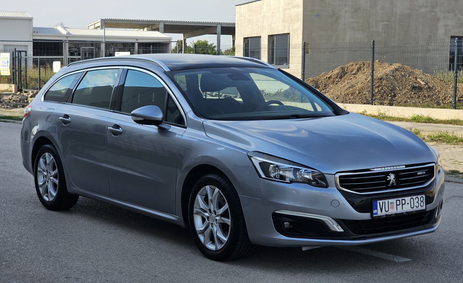 Peugeot 508 SW 2.0 HDI JAMSTVO 12 MJ Panorama,tempomat,Navigacija*, fotografija 3