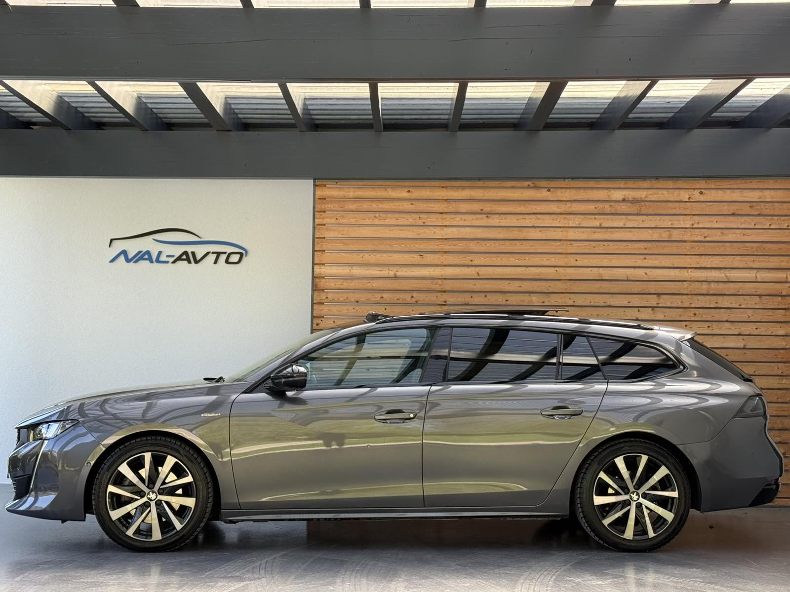 Peugeot 508 SW GT Line -LED-NAVIGACIJA-LANE ASSIST-PANORAMA, fotografija 6