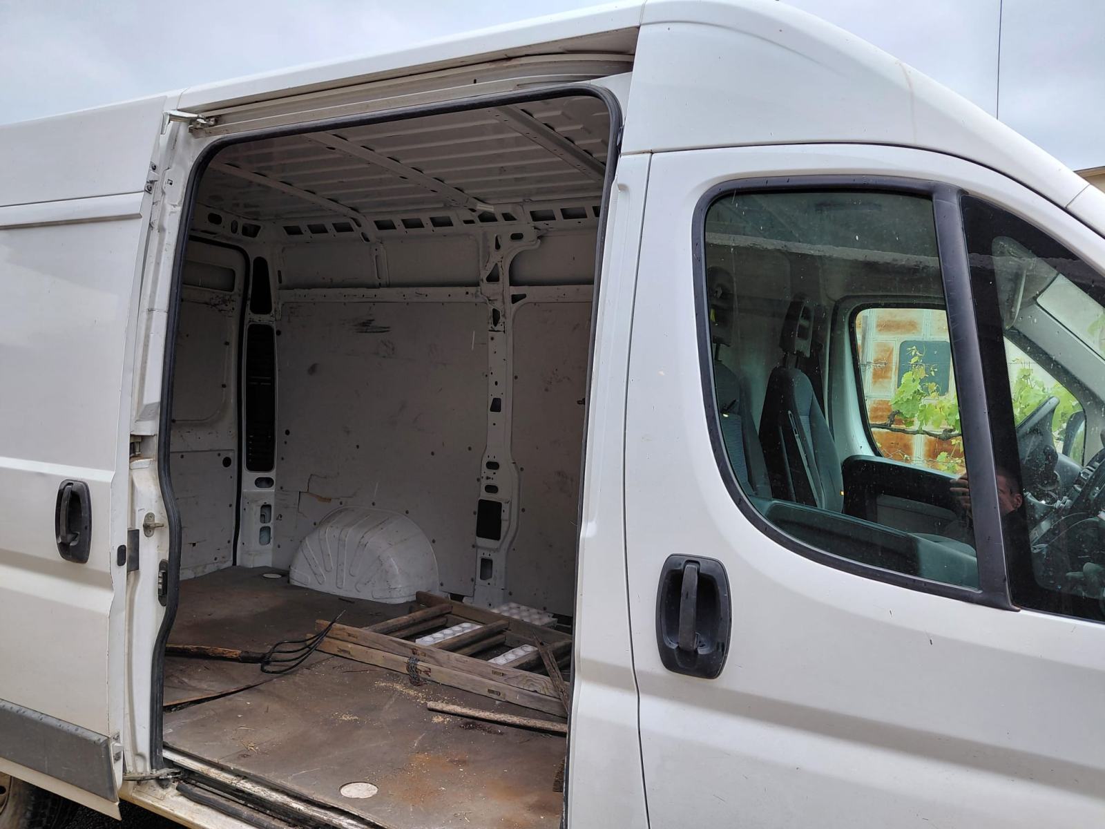 Peugeot Boxer 2.2 HDi-Cijena po dogovoru, fotografija 5
