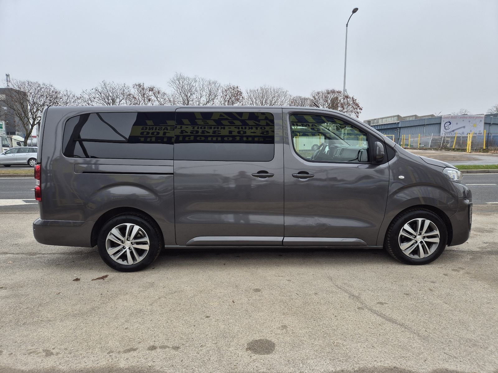 Peugeot Expert Traveller 2.0 BHDI automatik, 8+1 sjedala, garancija.., fotografija 8