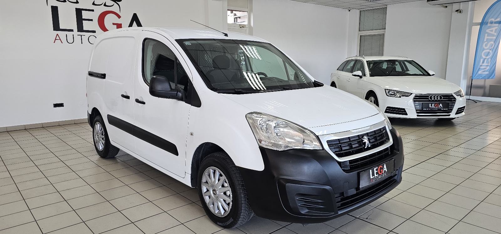 Peugeot Partner 1,6 BlueHDi HR.AUTO,VELIKI SERVIS, fotografija 2