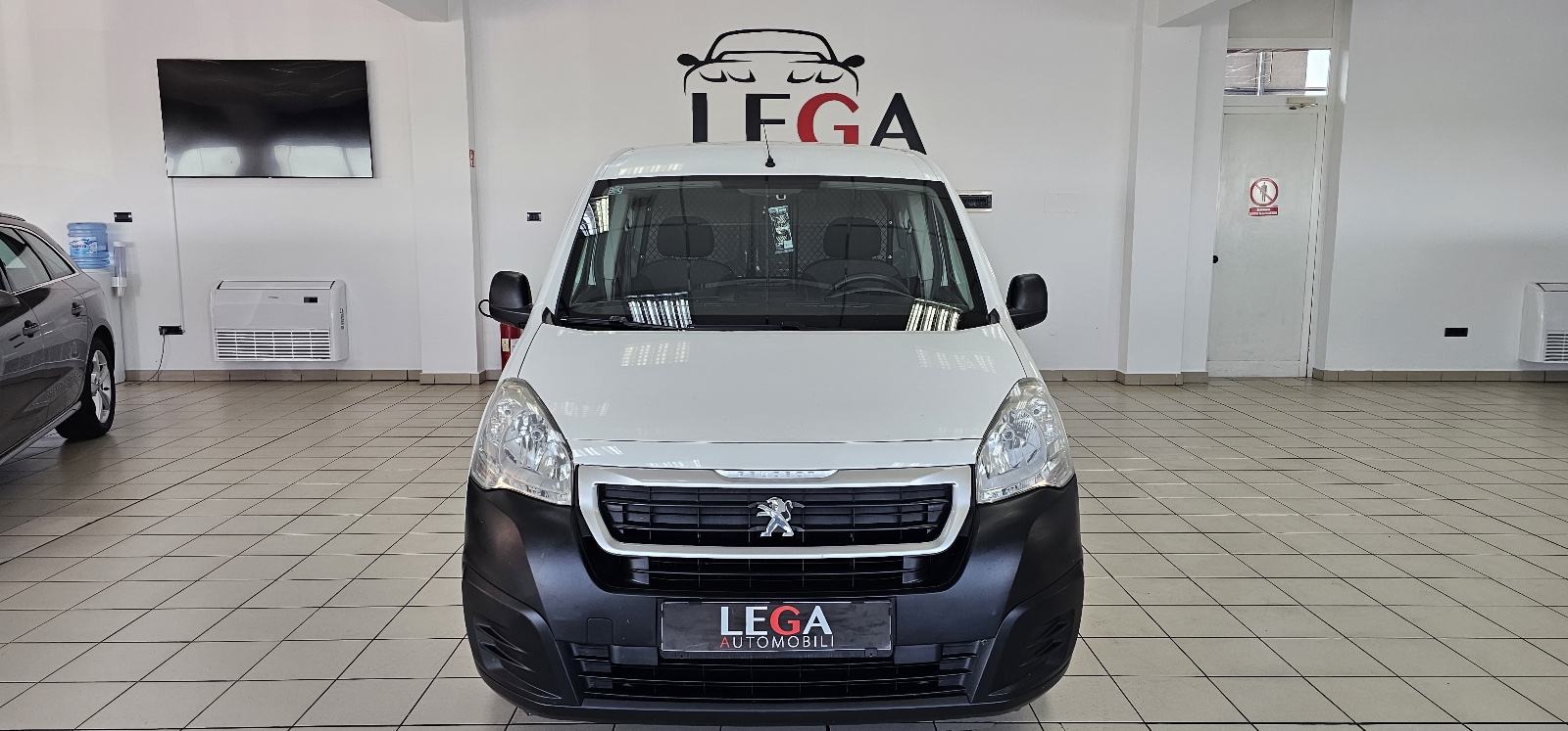 Peugeot Partner 1,6 BlueHDi HR.AUTO,VELIKI SERVIS, fotografija 5