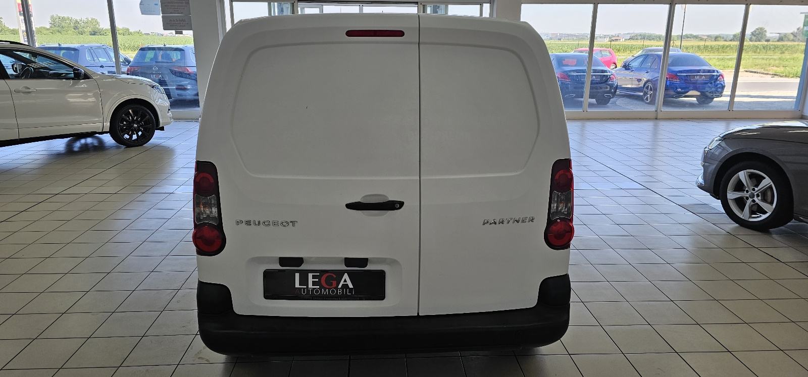 Peugeot Partner 1,6 BlueHDi HR.AUTO,VELIKI SERVIS, fotografija 6