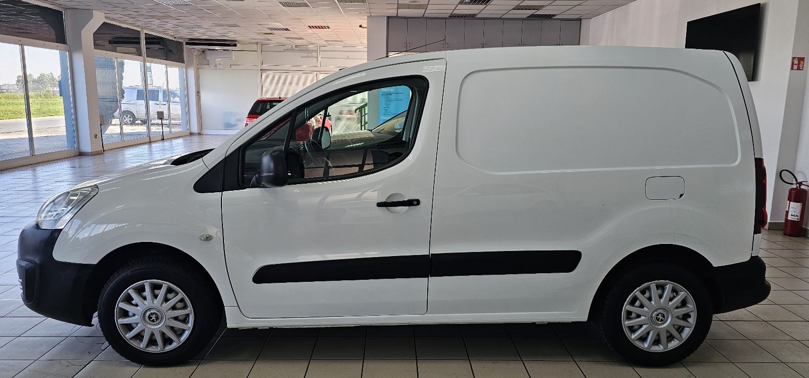 Peugeot Partner 1,6 BlueHDi HR.AUTO,VELIKI SERVIS, fotografija 8