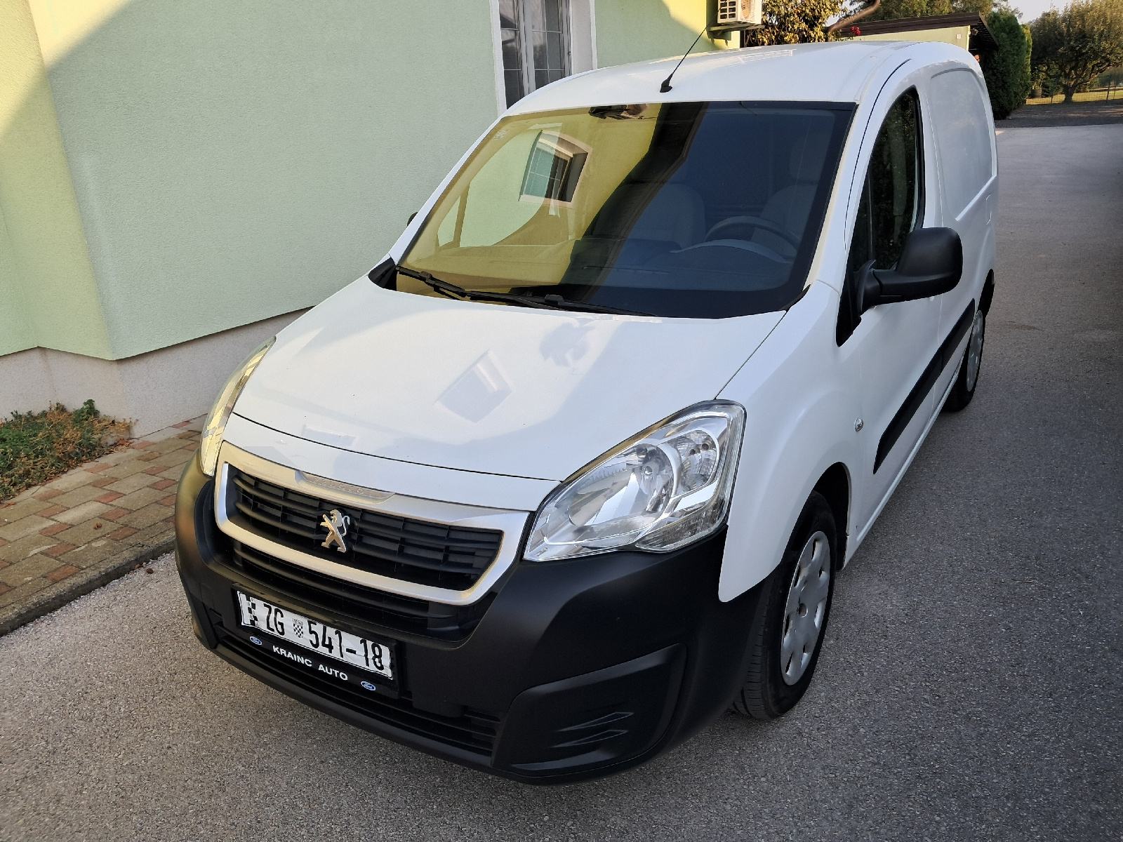 Partner1 Peugeot Partner1,6 HDi na ime kupca KLIMA PDV U CIJENI kartice HR auto ...