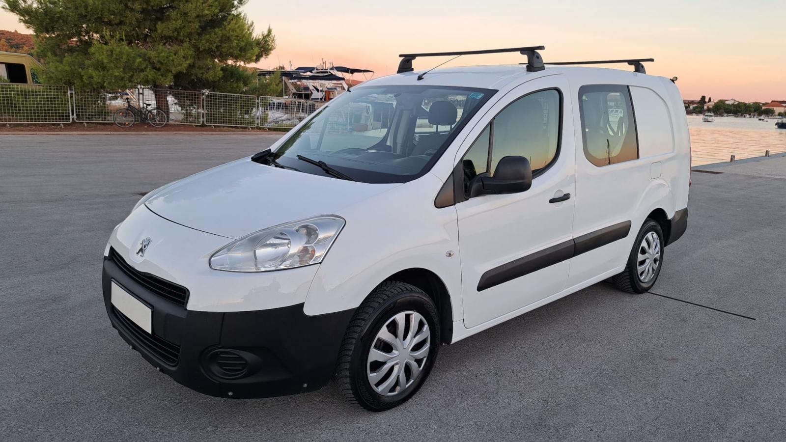 Peugeot Partner 1,6 HDi 2015god.reg 04/27. Produženi, 5 sjedala, fotografija 2