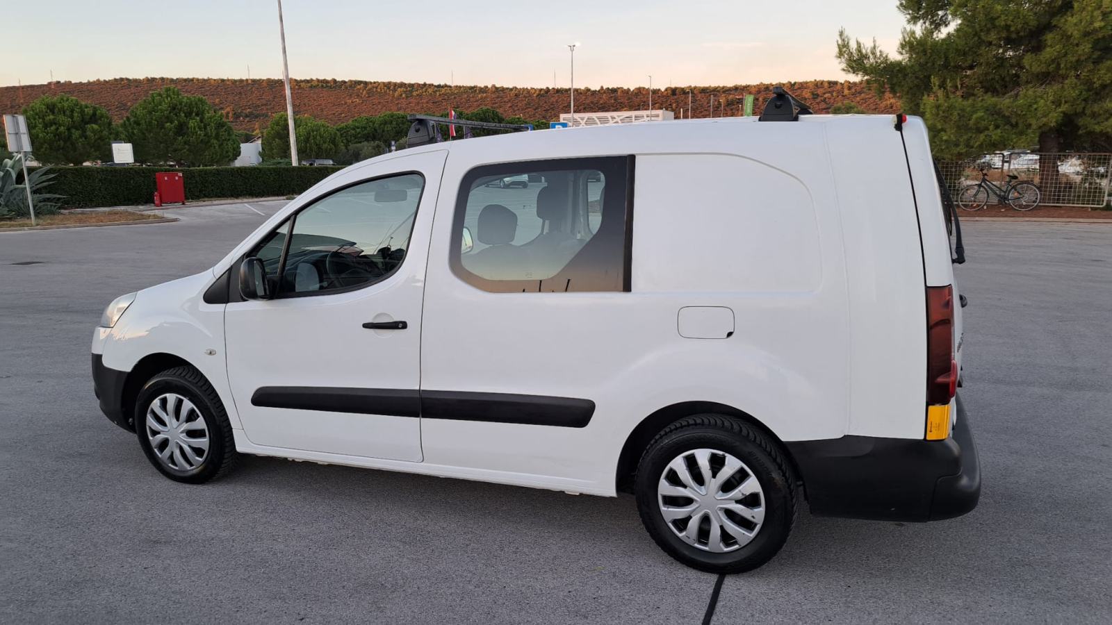 Peugeot Partner 1,6 HDi 2015god.reg 04/27. Produženi, 5 sjedala, fotografija 7