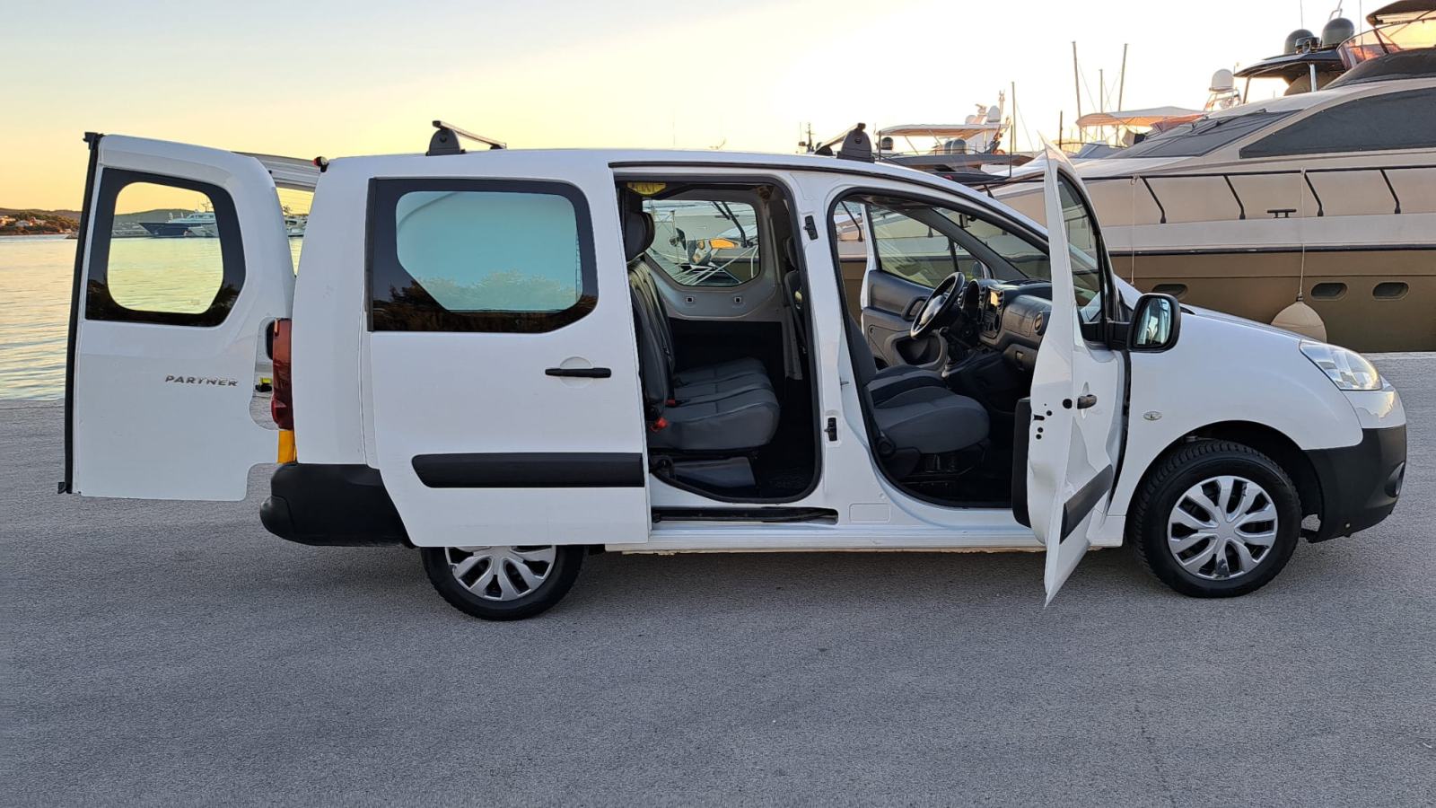 Peugeot Partner 1,6 HDi 2015god.reg 04/27. Produženi, 5 sjedala, fotografija 14