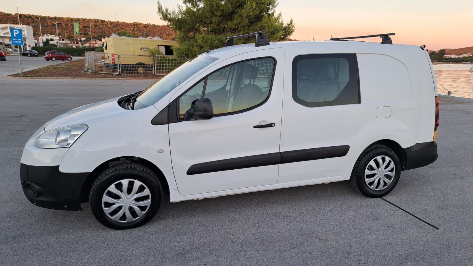 Peugeot Partner 1,6 HDi 2015god.reg 04/27. Produženi, 5 sjedala, fotografija 5