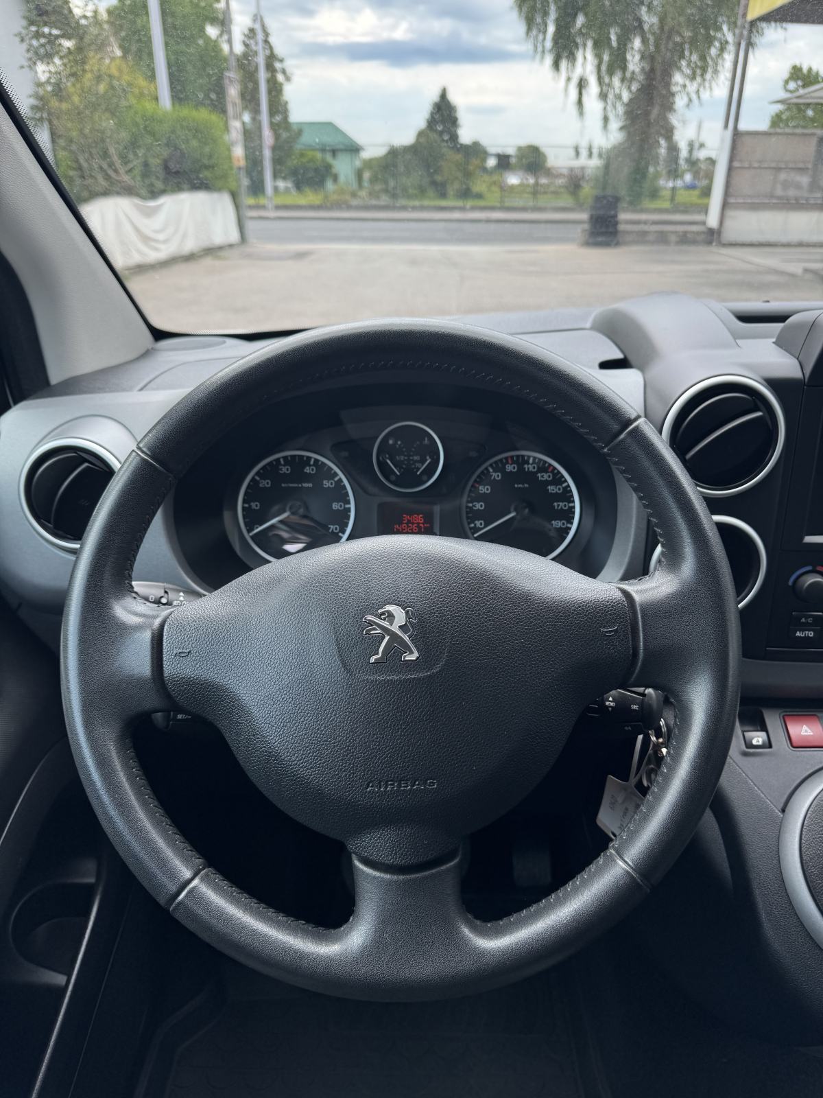 Peugeot Partner Tepee 1,6 BlueHDi ALLURE #149.000 #SERVISNA#GARANCIJA#, fotografija 11