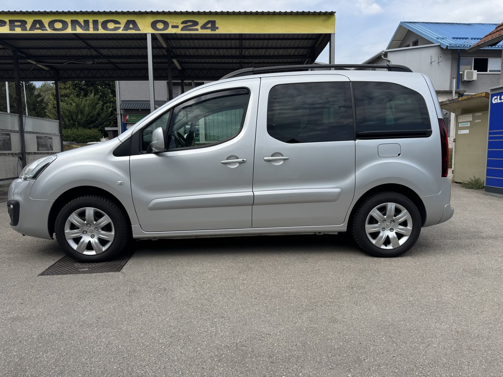 Peugeot Partner Tepee 1,6 BlueHDi ALLURE #149.000 #SERVISNA#GARANCIJA#, fotografija 2