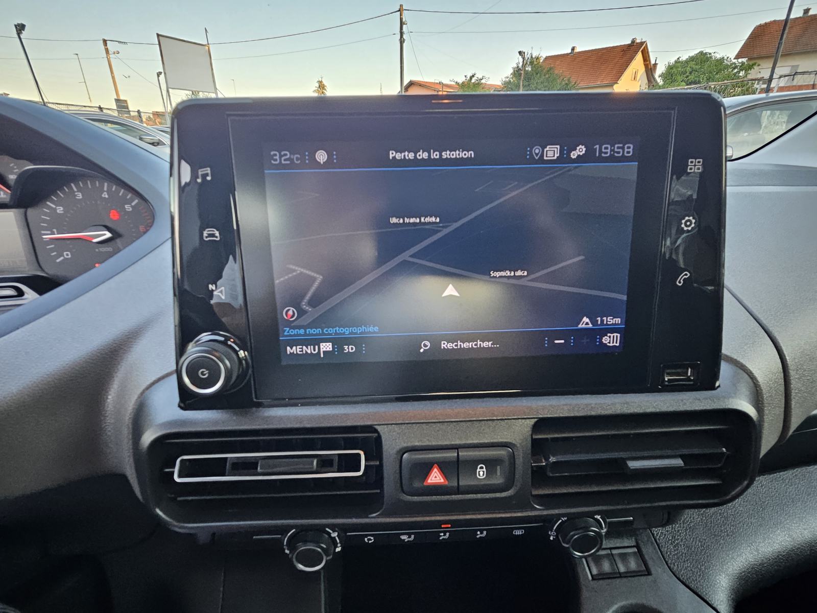 Peugeot Rifter 1,5 BlueHDI * 2021 *80 000 km * TOP STANJE, NAVI, LED, fotografija 12