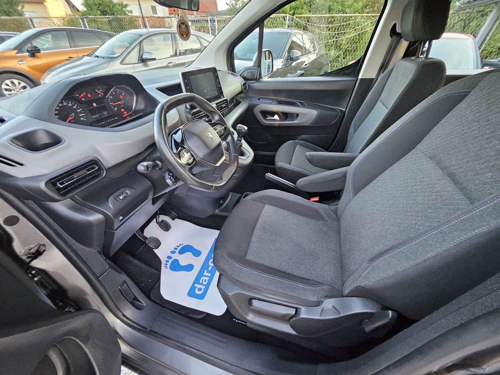 Peugeot Rifter 1,5 BlueHDI * 2021 *80 000 km * TOP STANJE, NAVI, LED, fotografija 15