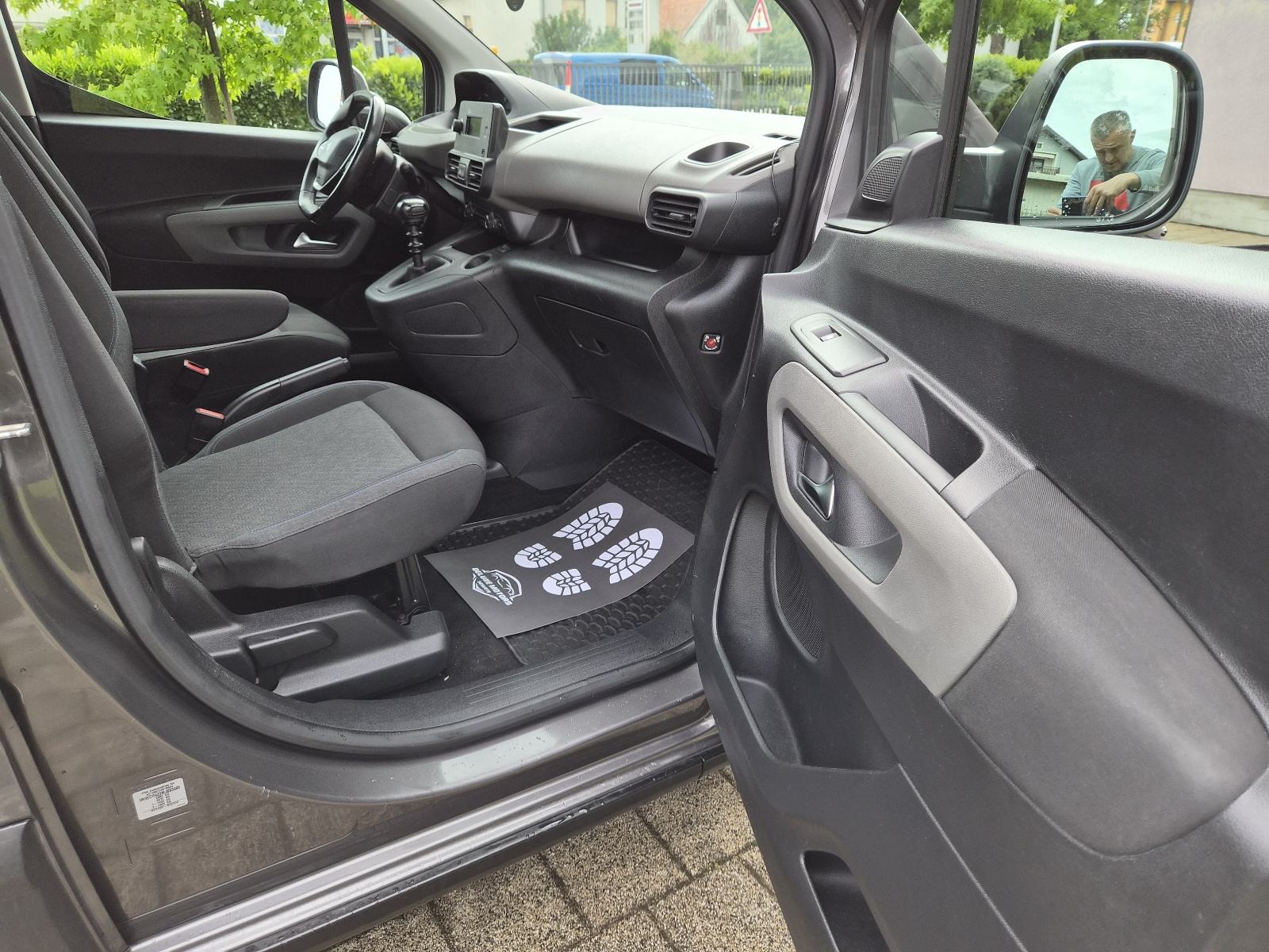 Peugeot Rifter 1,5 BlueHDI STYLE L2 7 SJEDALA KAO NOVO HR VOZILO, fotografija 14