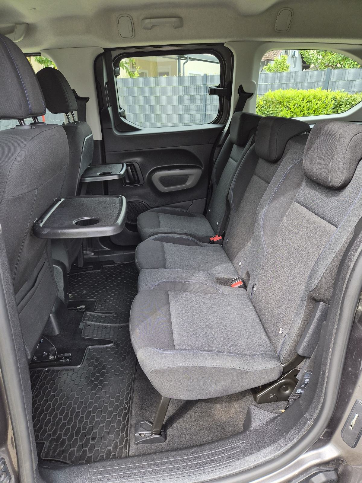 Peugeot Rifter 1,5 BlueHDI STYLE L2 7 SJEDALA KAO NOVO HR VOZILO, fotografija 15
