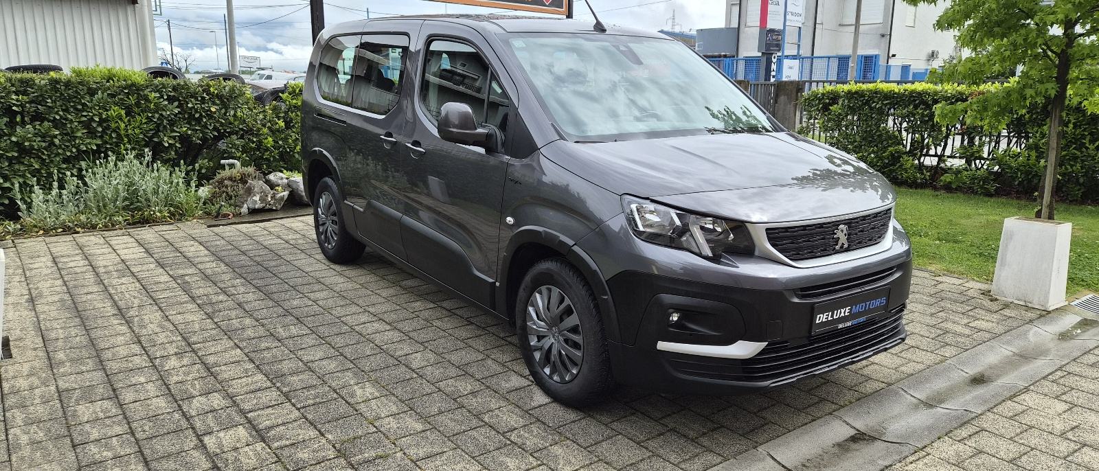 Peugeot Rifter 1,5 BlueHDI STYLE L2 7 SJEDALA KAO NOVO HR VOZILO, pogled izvana - slika 2