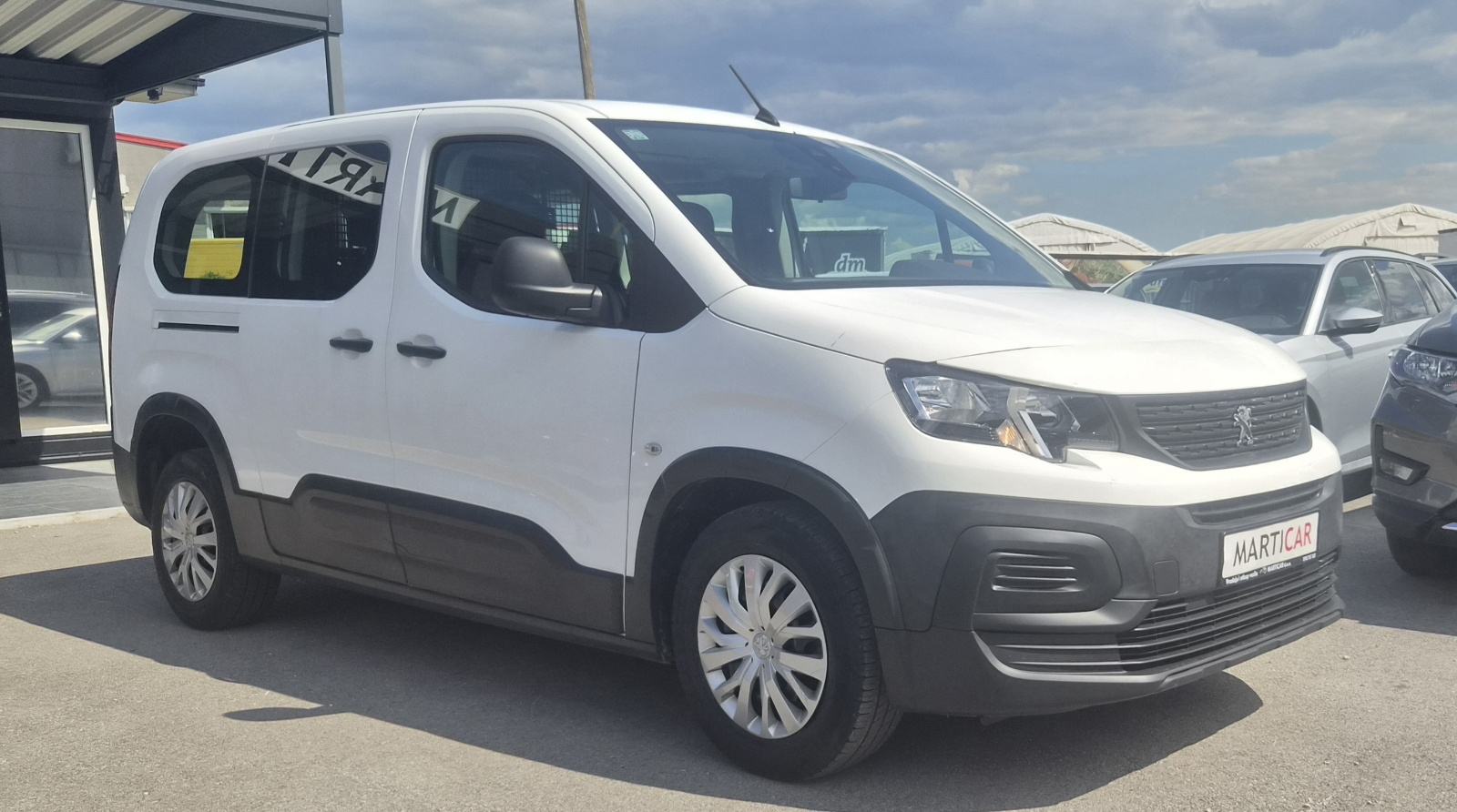 Peugeot Rifter 1,5 N1 5 SJEDALA REG. 09/26 HR VOZILO U PDV-u SERVISNA, fotografija 8