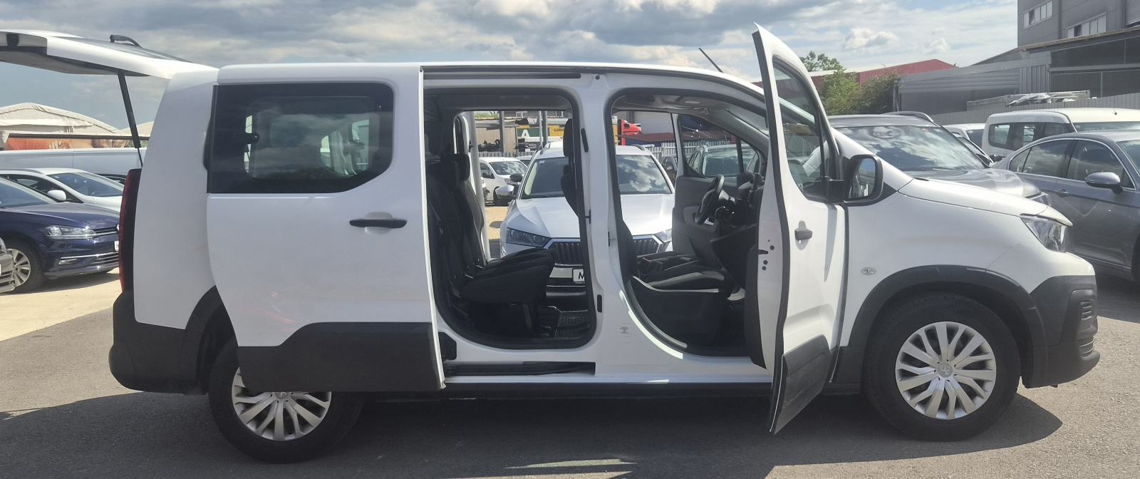 Peugeot Rifter 1,5 N1 5 SJEDALA REG. 09/26 HR VOZILO U PDV-u SERVISNA, fotografija 10