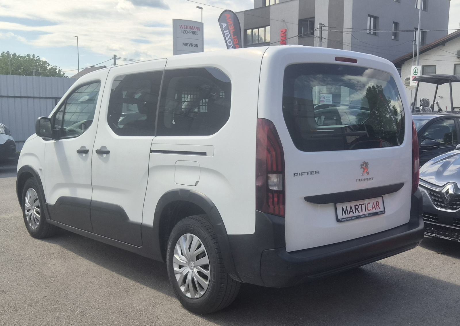 Peugeot Rifter 1,5 N1 5 SJEDALA REG. 09/26 HR VOZILO U PDV-u SERVISNA, fotografija 18