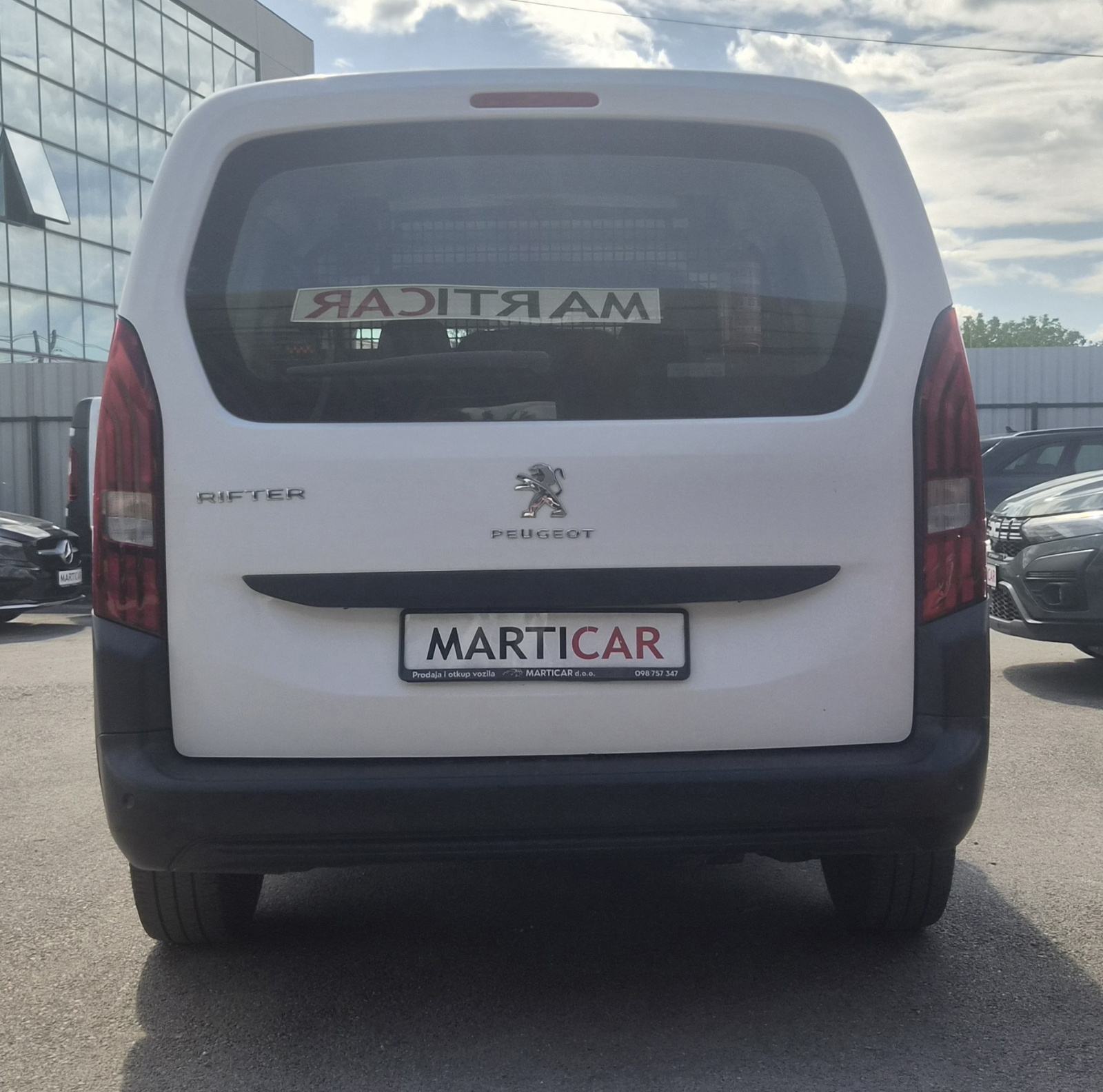 Peugeot Rifter 1,5 N1 5 SJEDALA REG. 09/26 HR VOZILO U PDV-u SERVISNA, fotografija 17