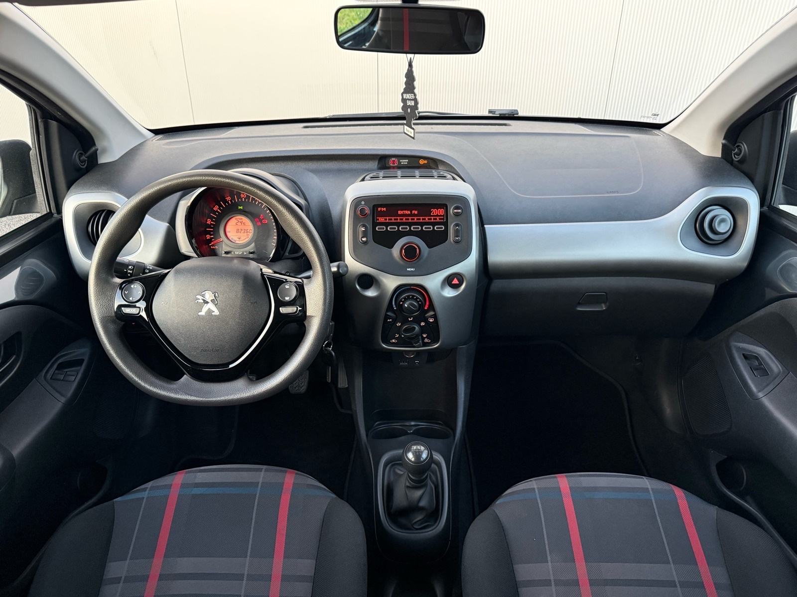 PEUGET 108-KLIMA-83000KM-5 VRATA-LED DNEVNA SVIJETLA-, fotografija 9